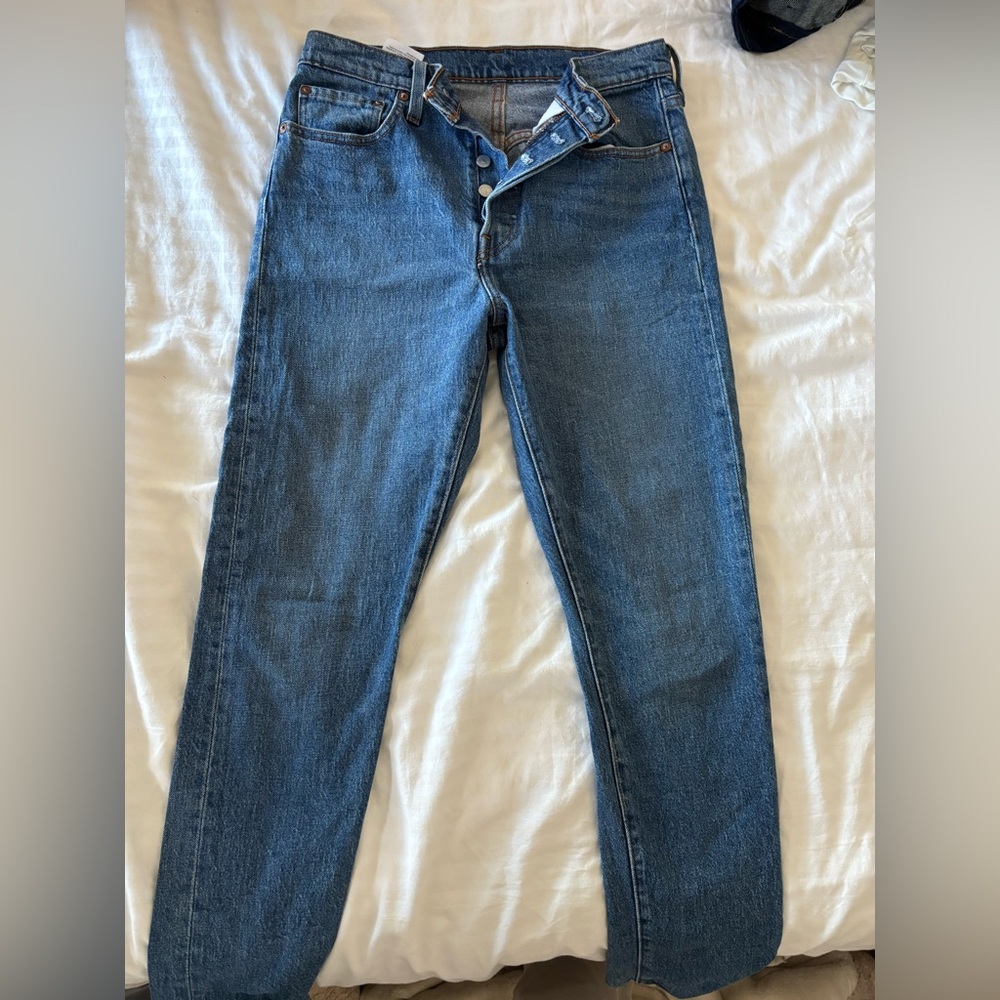 Levi's Mid-Wash Ankle Jeans